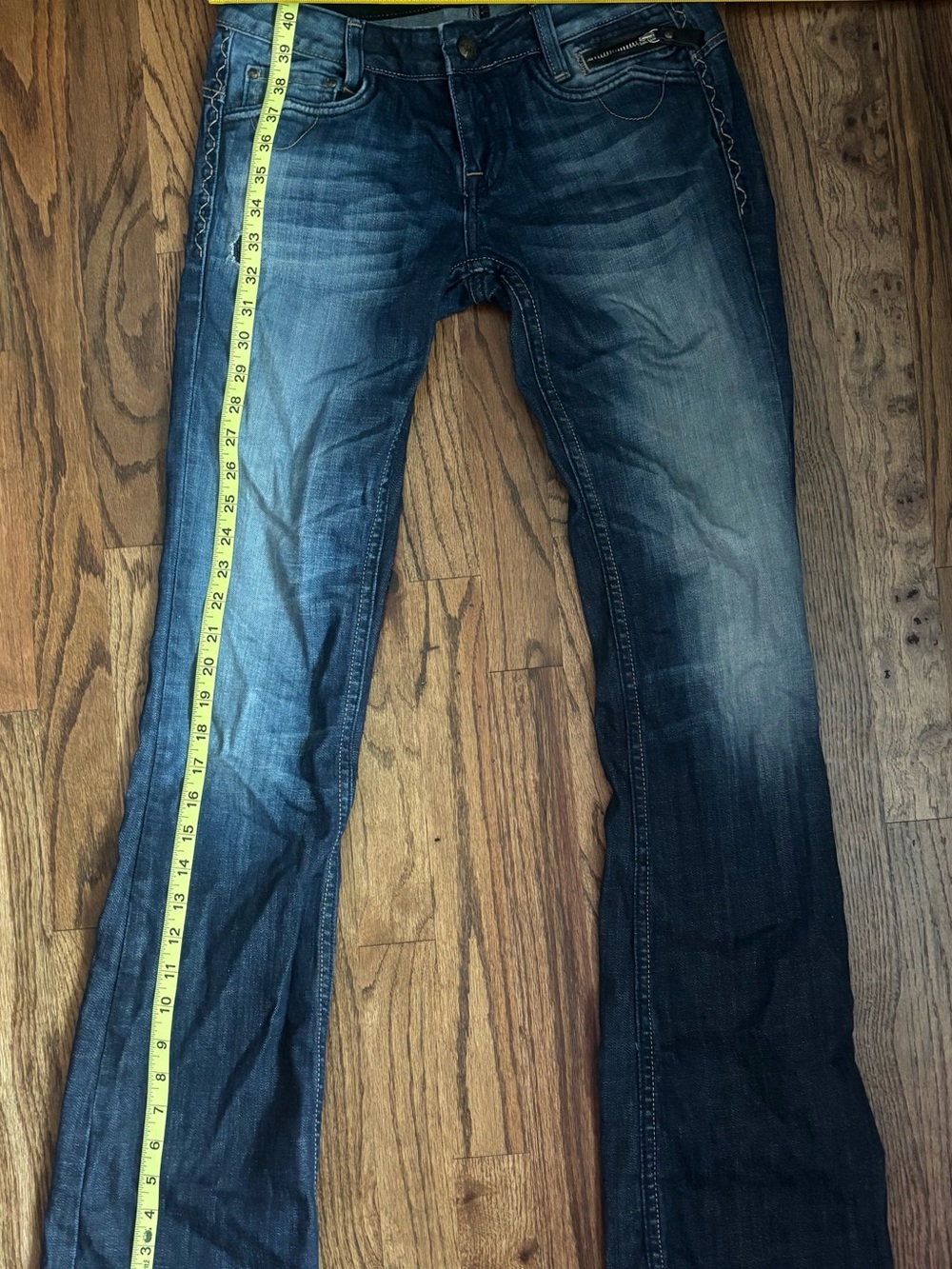 Women’s Boot Cut Jeans in Dark Blue Wash